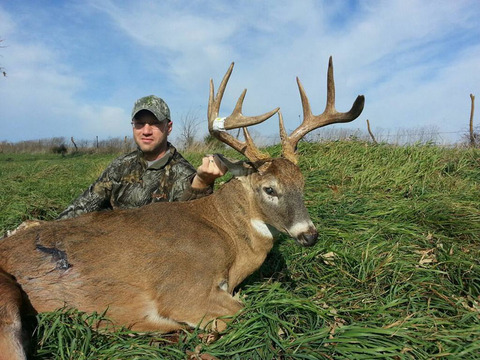 Iowa Zone 5 Trophy Whitetail Hunts