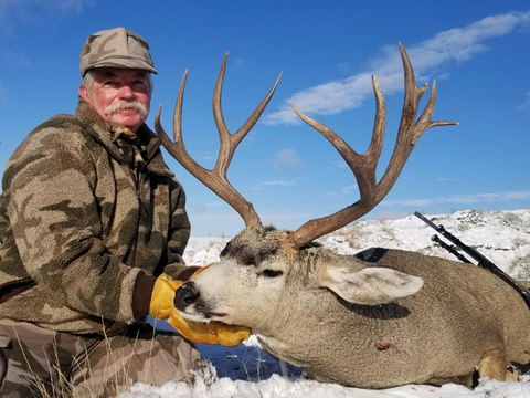 Missouri River Breaks Mule Deer Hunt by Boat