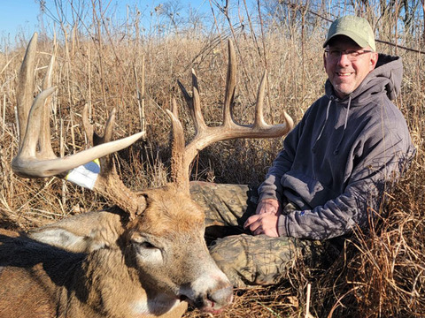 Iowa Zone 5 Trophy Whitetail Hunts